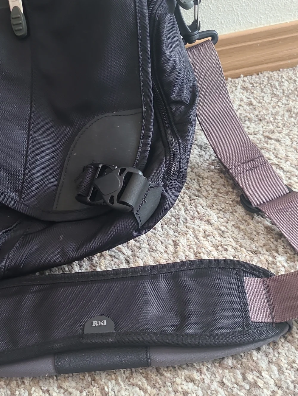 Vintage REI Black Shoulder Laptop Briefcase Bag